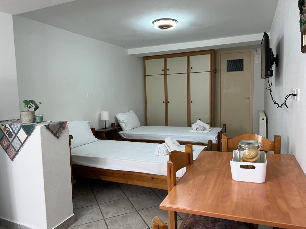 Athina Rooms Karvounades Экстерьер фото