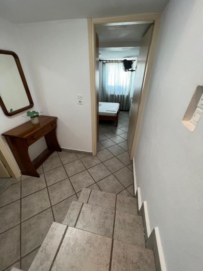 Athina Rooms Karvounades Экстерьер фото