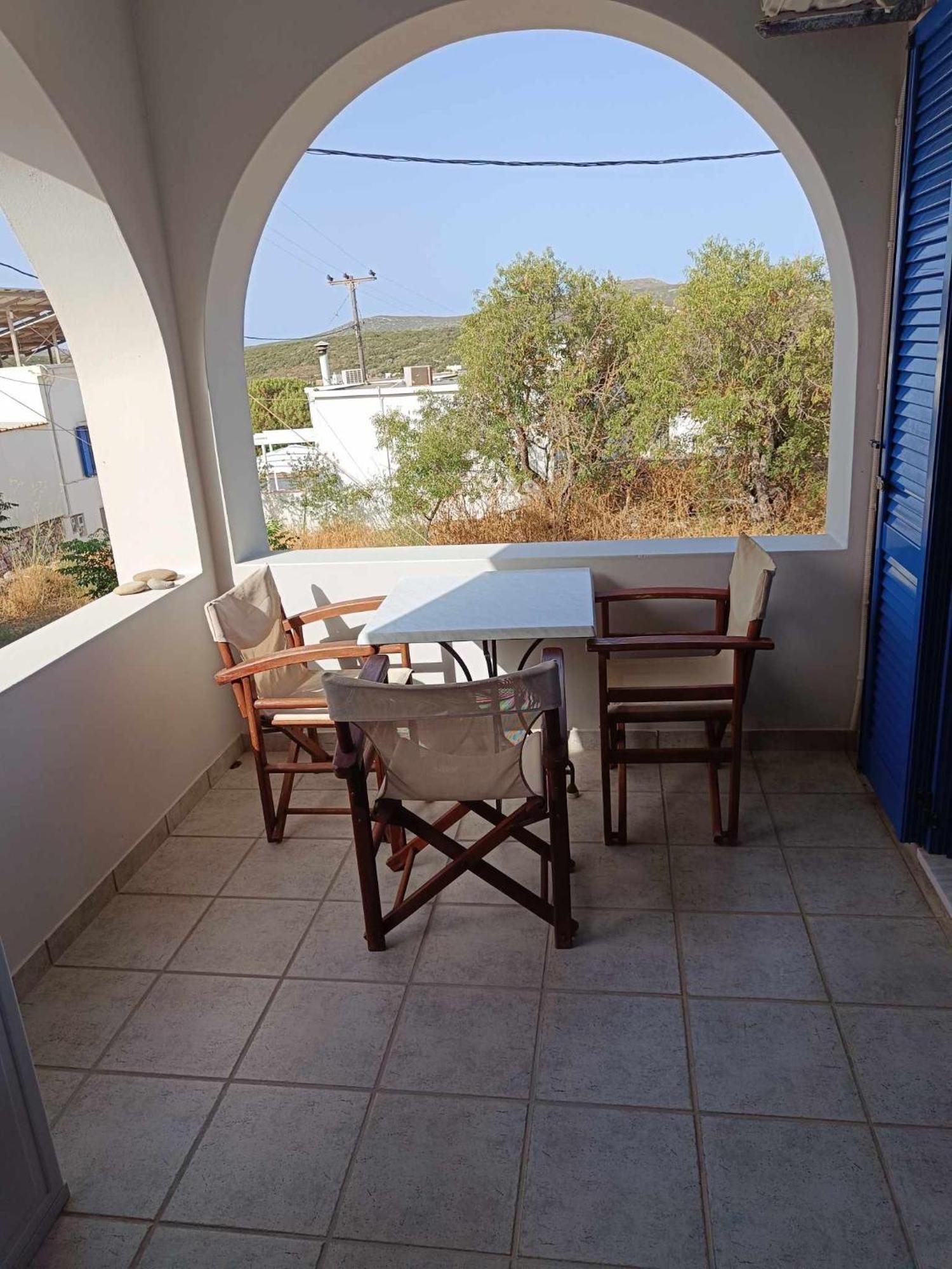 Athina Rooms Karvounades Экстерьер фото
