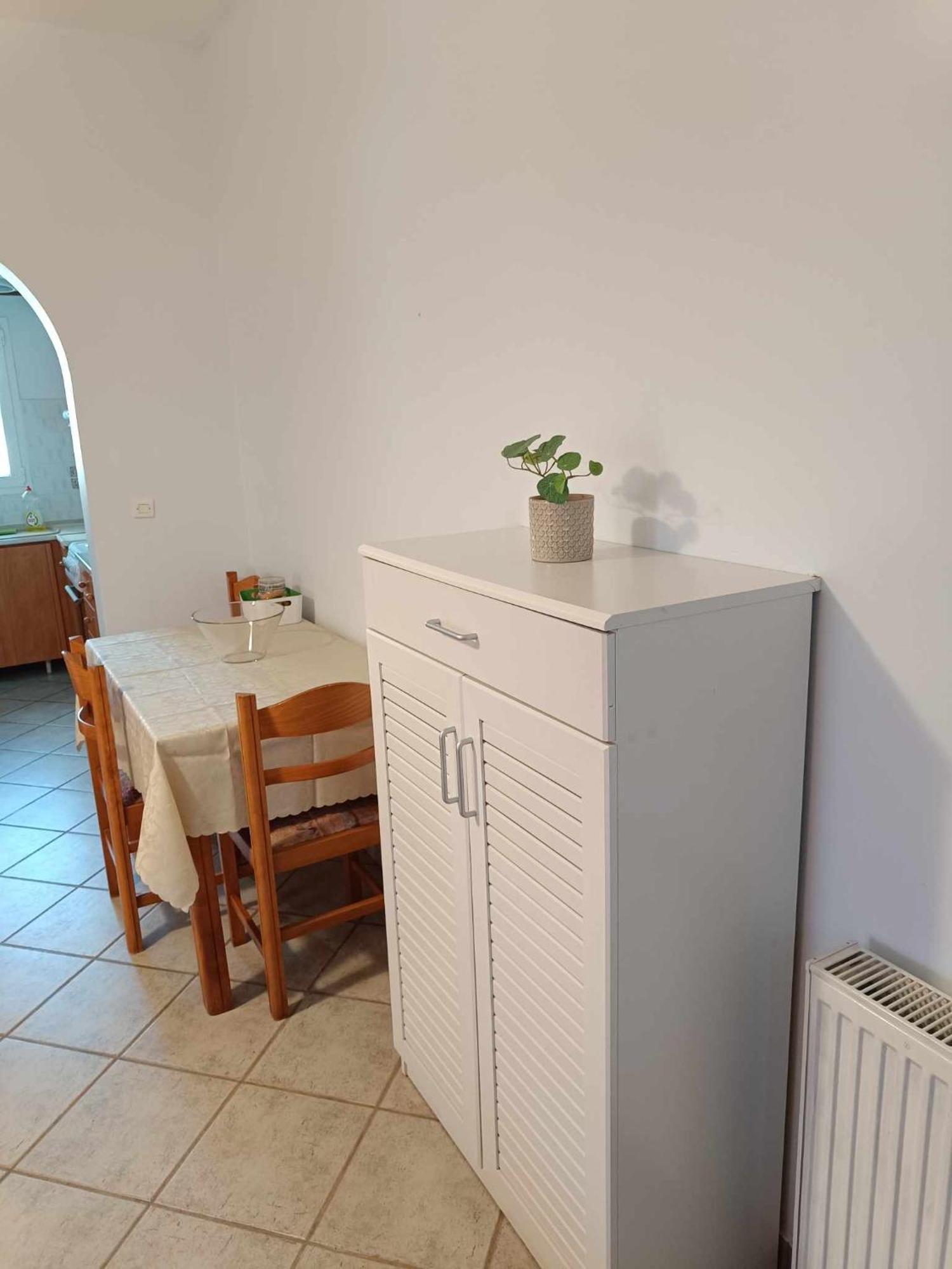 Athina Rooms Karvounades Экстерьер фото